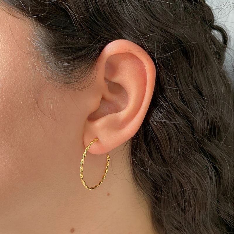 BRINCO ARGOLA FIO TORCIDO (3 cm) - BANHADO A OURO 18K