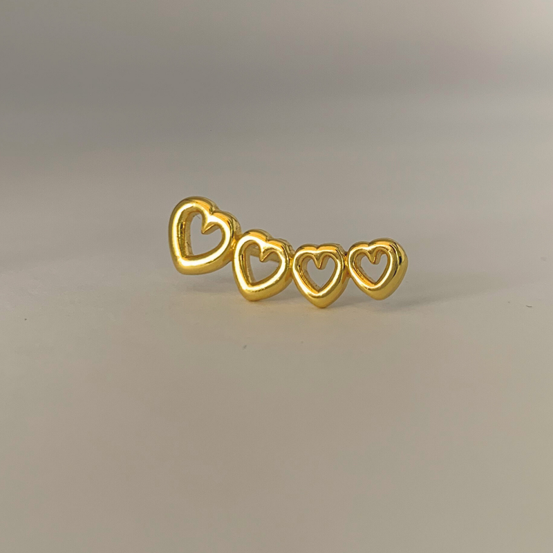 BRINCO 4 CORAÇÕES - BANHADO A OURO 18K