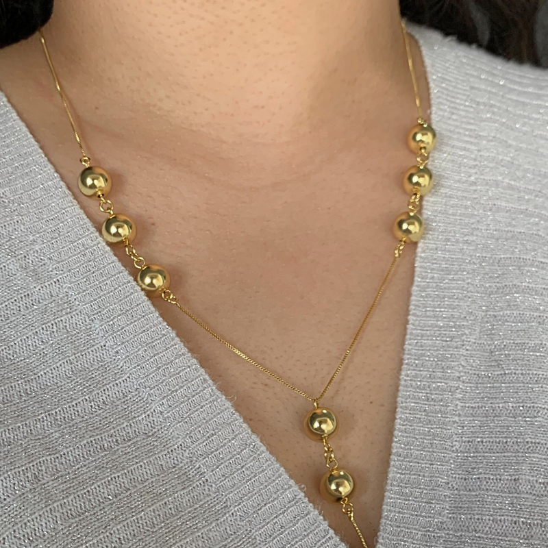 COLAR GRAVATA COM BOLAS - 60 cm - BANHADO A OURO 18K