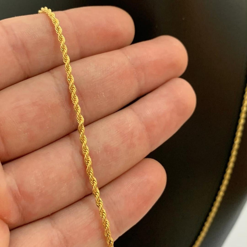 CORRENTE ELO BAIANO (2mm) + PINGENTE PLACA SALMO 23 (2,2CM) - BANHADO A OURO 18K