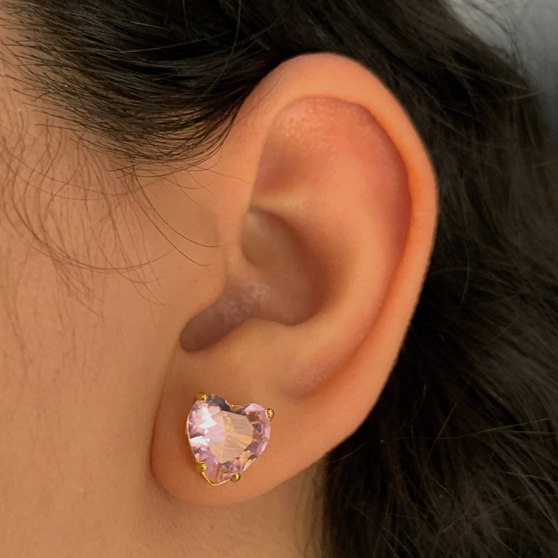 BRINCO CORAÇÃO ROSA - BANHADO A OURO 18K