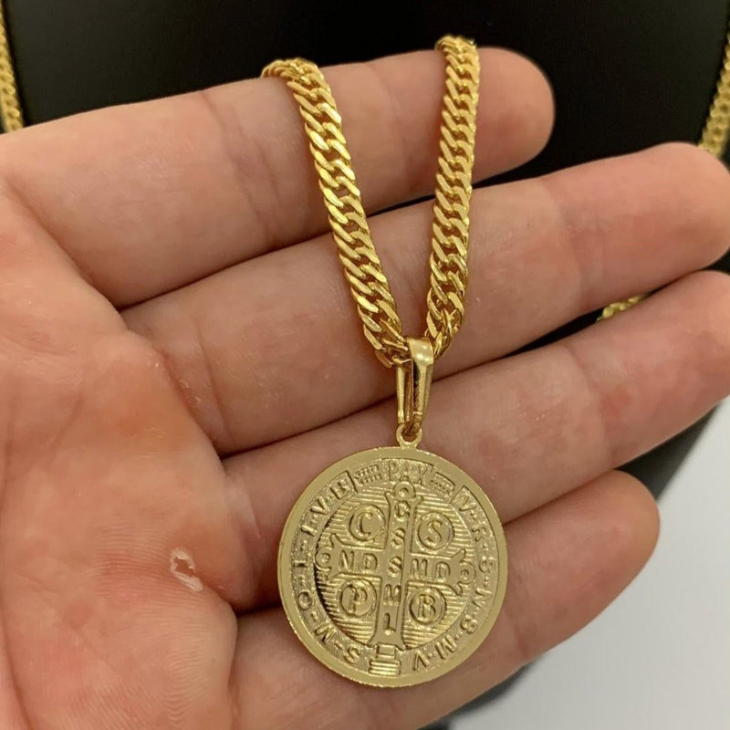CORRENTE GRUMET DUPLA (4mm) + PINGENTE MEDALHA SÃO BENTO (2,5cm) - BANHADO A OURO 18K
