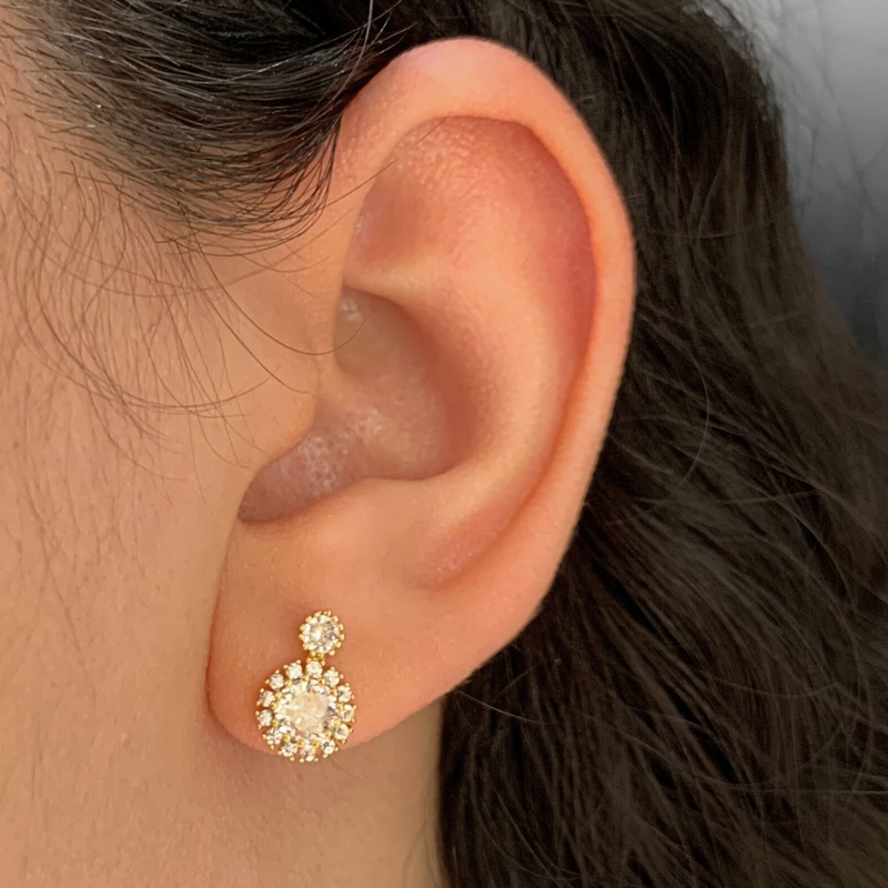 BRINCO CRISTAL CRAVEJADO COM ZIRCONIA - BANHADO A OURO 18K