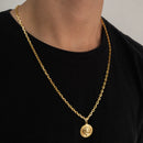 CORRENTE CADEADO (3mm) + PINGENTE MEDALHA LEÃO DA TRIBO DE JUDÁ (2,3cm) - BANHADO A OURO 18K