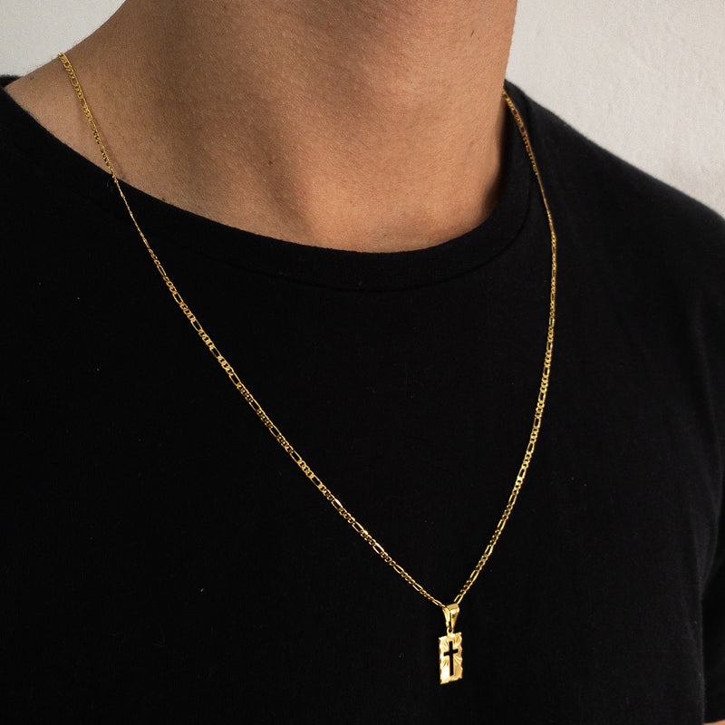 CORRENTE FIGARO 3X1 (1mm) + PINGENTE MINI PLACA CRUZ VAZADA - BANHADO A OURO 18K