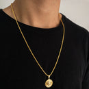 CORRENTE ELO BAIANO (2mm) + PINGENTE MEDALHA LEÃO DA TRIBO DE JUDÁ (2,3cm) - BANHADO A OURO 18K.