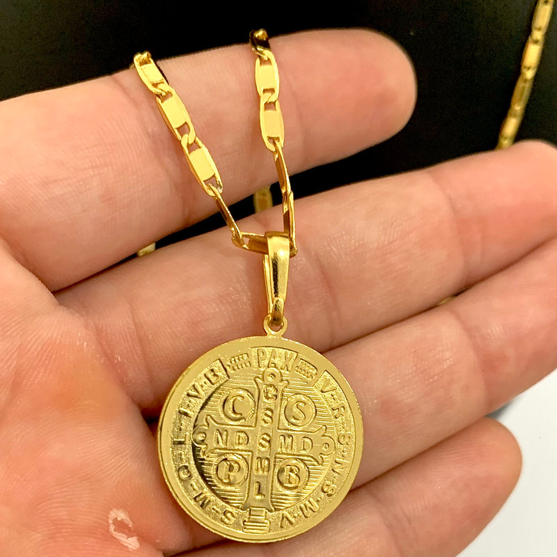 CORRENTE PIASTRINE (4mm) + PINGENTE MEDALHA SÃO BENTO (2,5cm) - BANHADO A OURO 18K