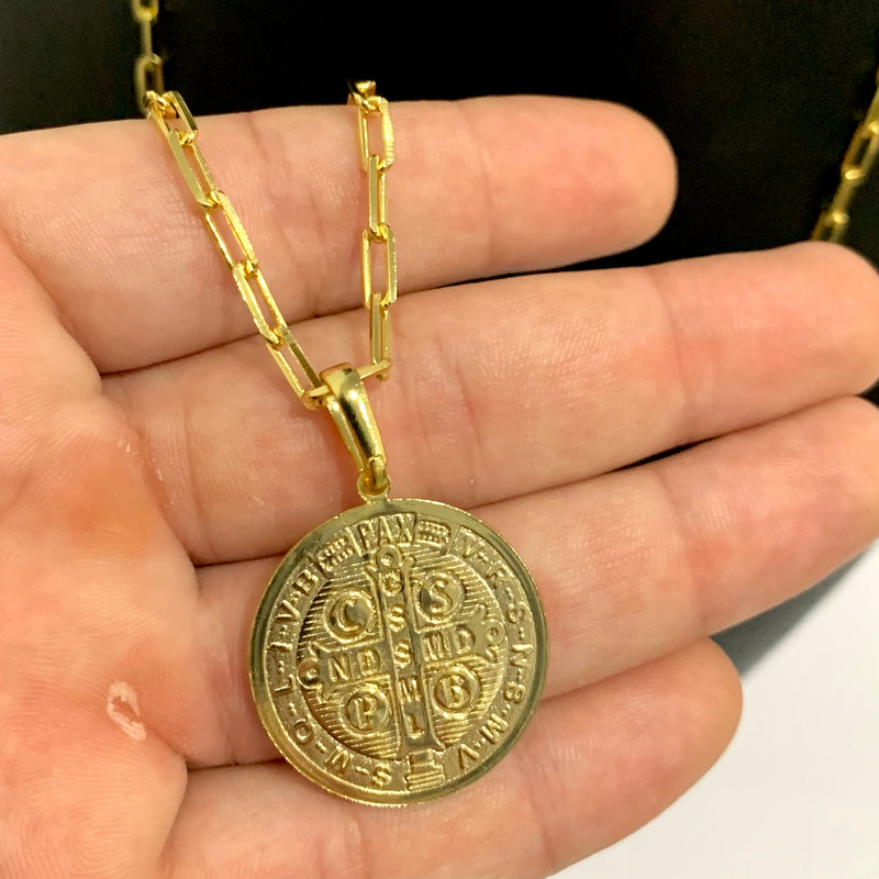 CORRENTE CADEADO FINO (2mm) + PINGENTE MEDALHA SÃO BENTO (2,5cm) - BANHADO A OURO 18K
