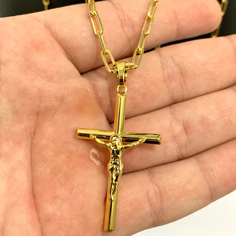 CORRENTE CADEADO FINO (2mm) + PINGENTE CRUCIFIXO CÔNCAVO COM CRISTO (4,5cm) - BANHADO A OURO 18K