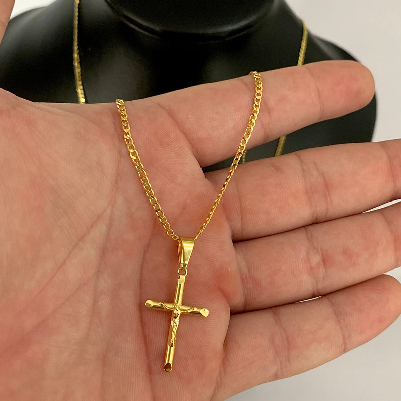CORRENTE GRUMET (2mm) + PINGENTE CRUZ COM CRISTO (2,5CM) - BANHADO A OURO 18K