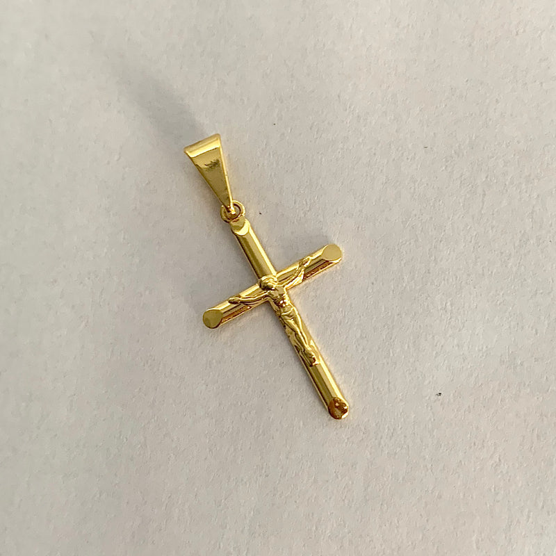 PINGENTE CRUZ COM CRISTO(2,5CM) - BANHADO A OURO 18K