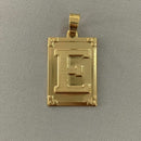 PINGENTE PLACA LETRA (2,7cm) - BANHADO A OURO 18K