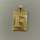 PINGENTE PLACA LETRA (2,7cm) - BANHADO A OURO 18K
