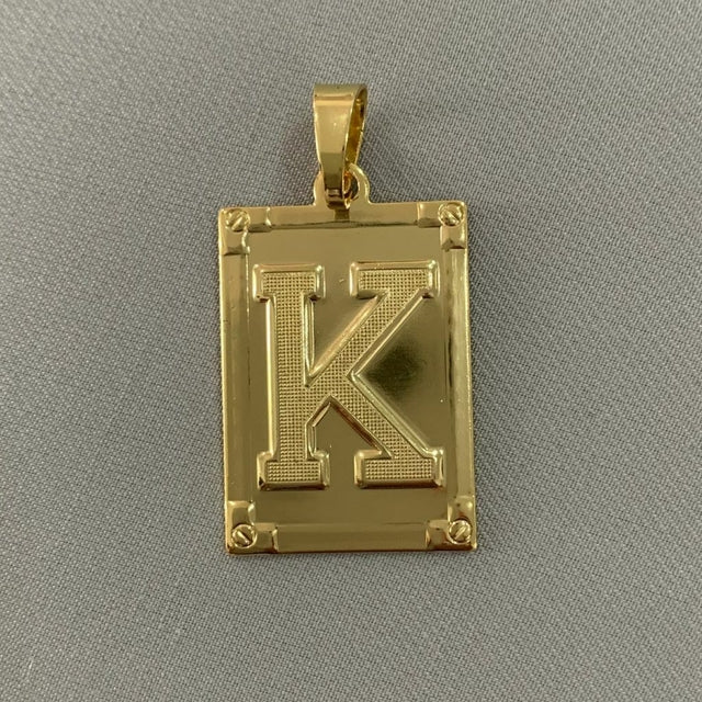 CORRENTE CADEADO (3mm) + PINGENTE PLACA LETRA (2,7cm) - BANHADO A OURO 18K